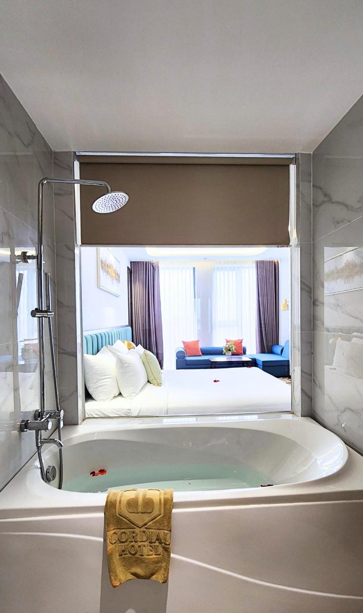 Cordial Grand Hotel Da Nang Beach - Infinity Rooftop Pool Eksteriør bilde